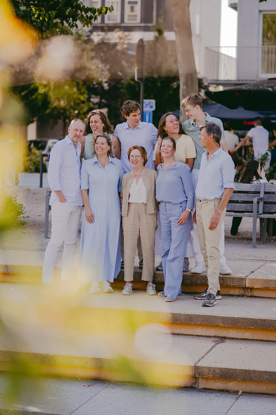 Grote familie: Drie generaties in de stad, door The Visual Journeys